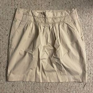 Banana Republic Tan Skirt Size 6 with Pockets